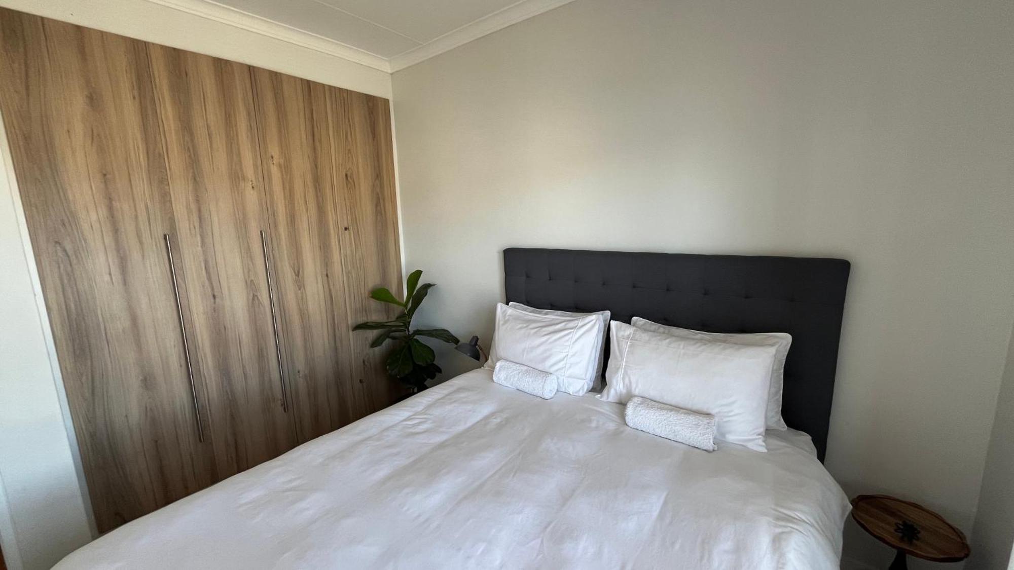 Luxury One Bedroom Apartment Сомерсет-Вест Екстер'єр фото